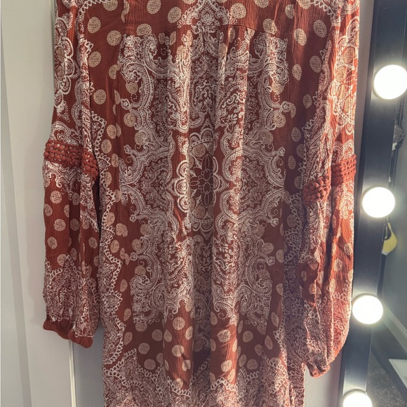 Altared State..Bohemian Rust Red Paisley Women's Top - Picture 4 of 4